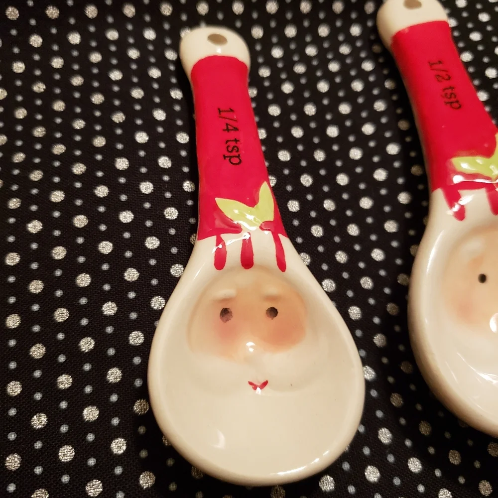 Santa Claus Christmas Measuring Spoons NWT